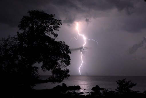 [b]SPEKTAKULÆRT OG FARLIG:[/b] Slik kan det se ut i juli. [i](Foto: Terje Nordvik)[/i]